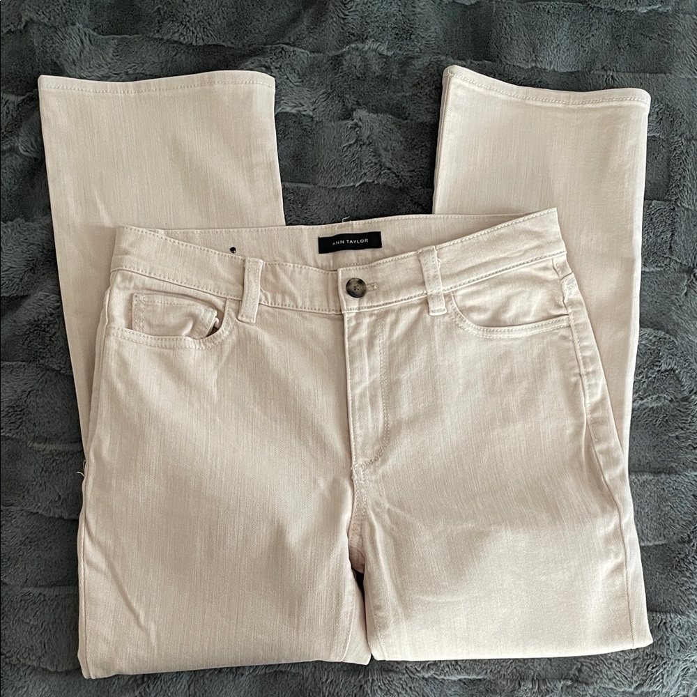 Ann Taylor Cream Kick Crop Modern Fit Jeans 4